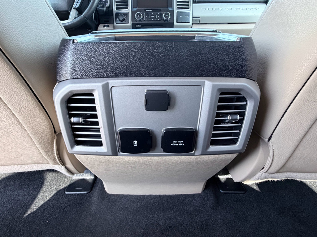 Used 2017 Ford F250 Lariat w/ Lariat Ultimate Package AWD/4WD image 31
