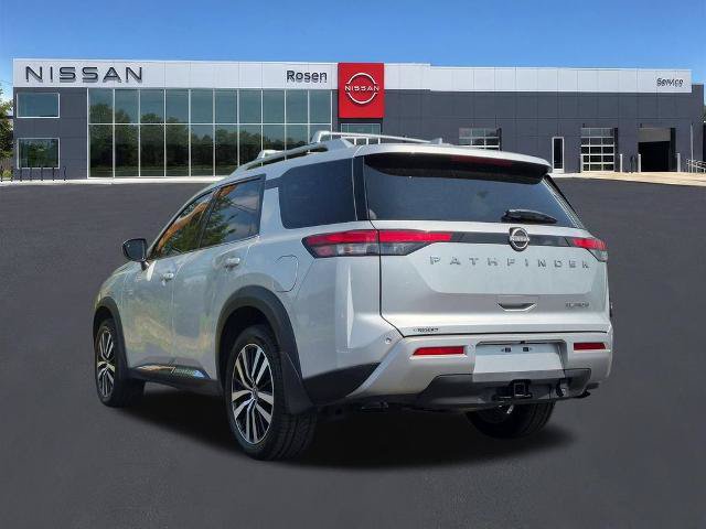 Certified 2025 Nissan Pathfinder Platinum FWD image 5