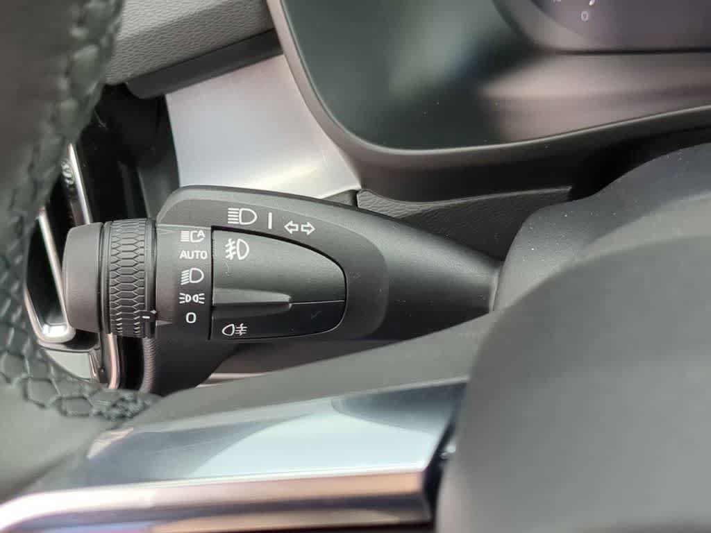 New 2026 Volvo XC40 B5 Ultra w/ Protection Package Premier AWD/4WD image 25