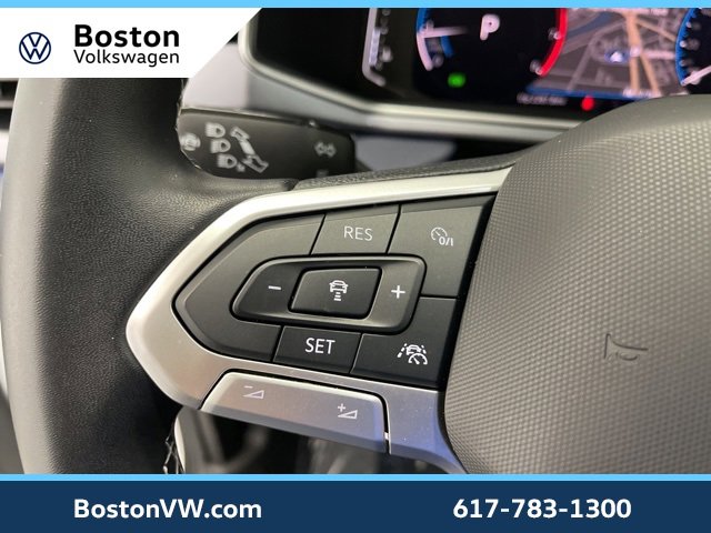 Used 2025 Volkswagen Taos SEL w/ Black Wheel Plus Package image 11