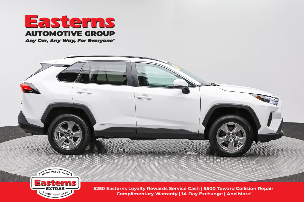 Used 2024 Toyota RAV4 XLE w/ Convenience Package AWD/4WD image 5