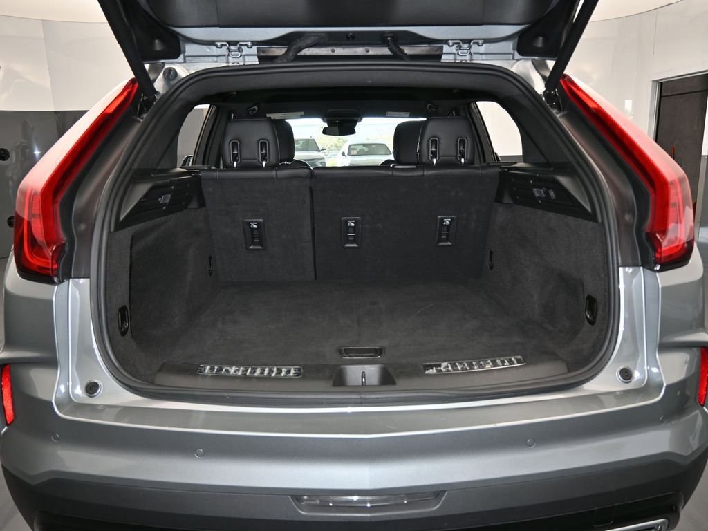 Used 2024 Cadillac XT4 Premium Luxury image 36