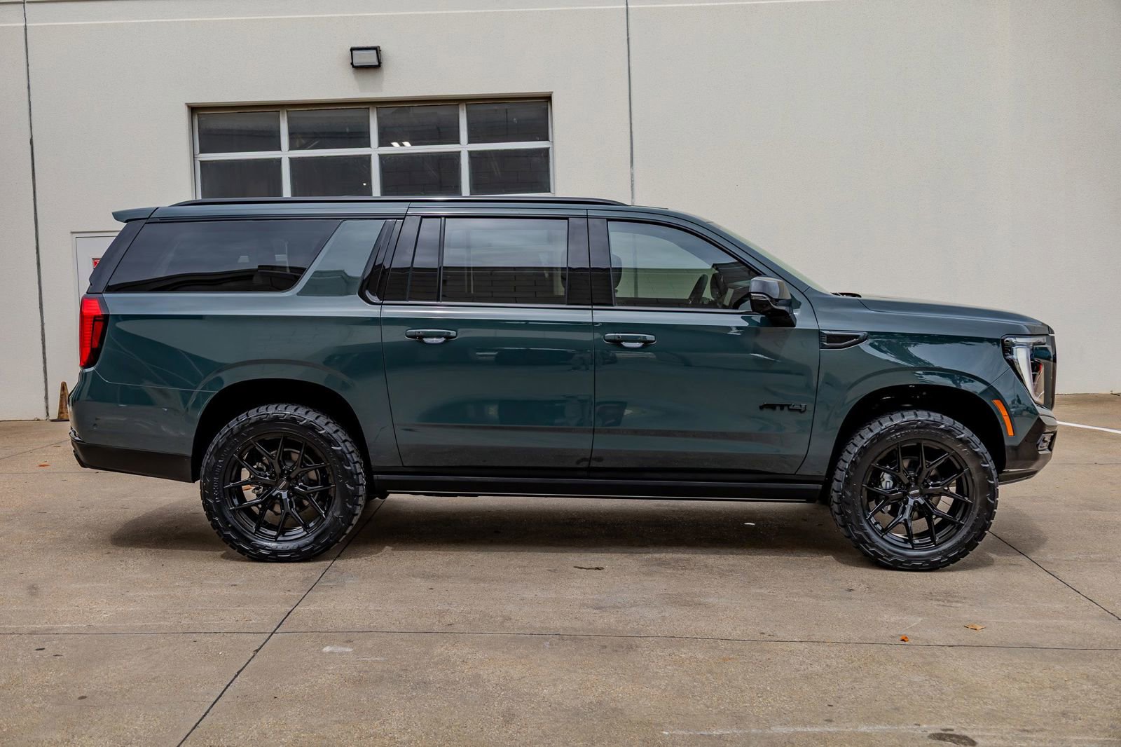 Used 2026 GMC Yukon XL AT4 Ultimate w/ LPO, Floor Liner Package image 11