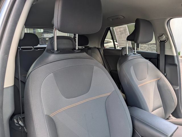 Used 2023 Kia Niro LX FWD image 13