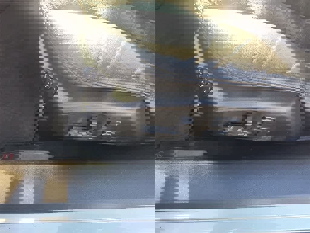 Used 2006 Cadillac XLR V image 12