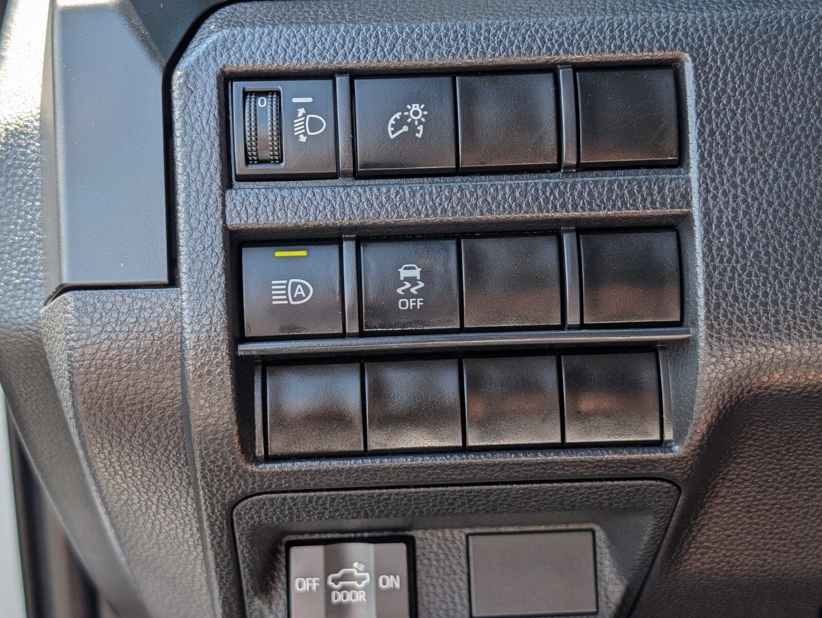 Used 2024 Toyota Tacoma SR RWD image 10