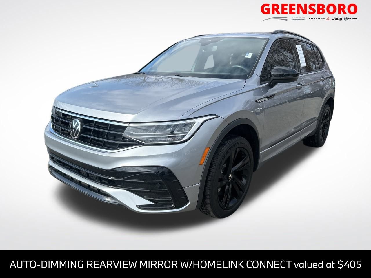 Used 2024 Volkswagen Tiguan SE R-Line image 1