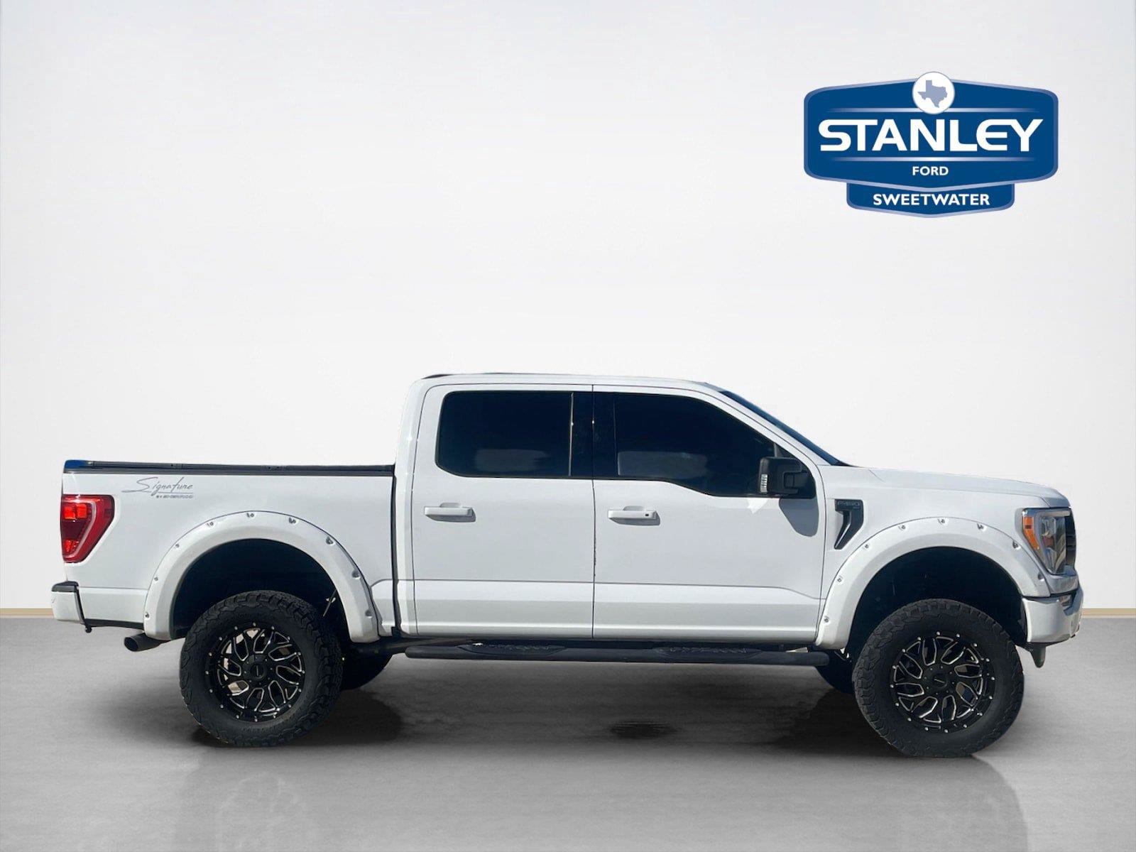 Used 2022 Ford F150 XLT w/ Equipment Group 302A High AWD/4WD image 9
