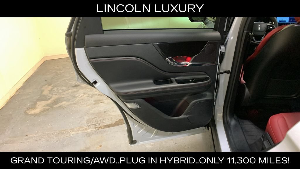 Used 2025 Lincoln Corsair Grand Touring w/ Towing Package AWD/4WD image 21
