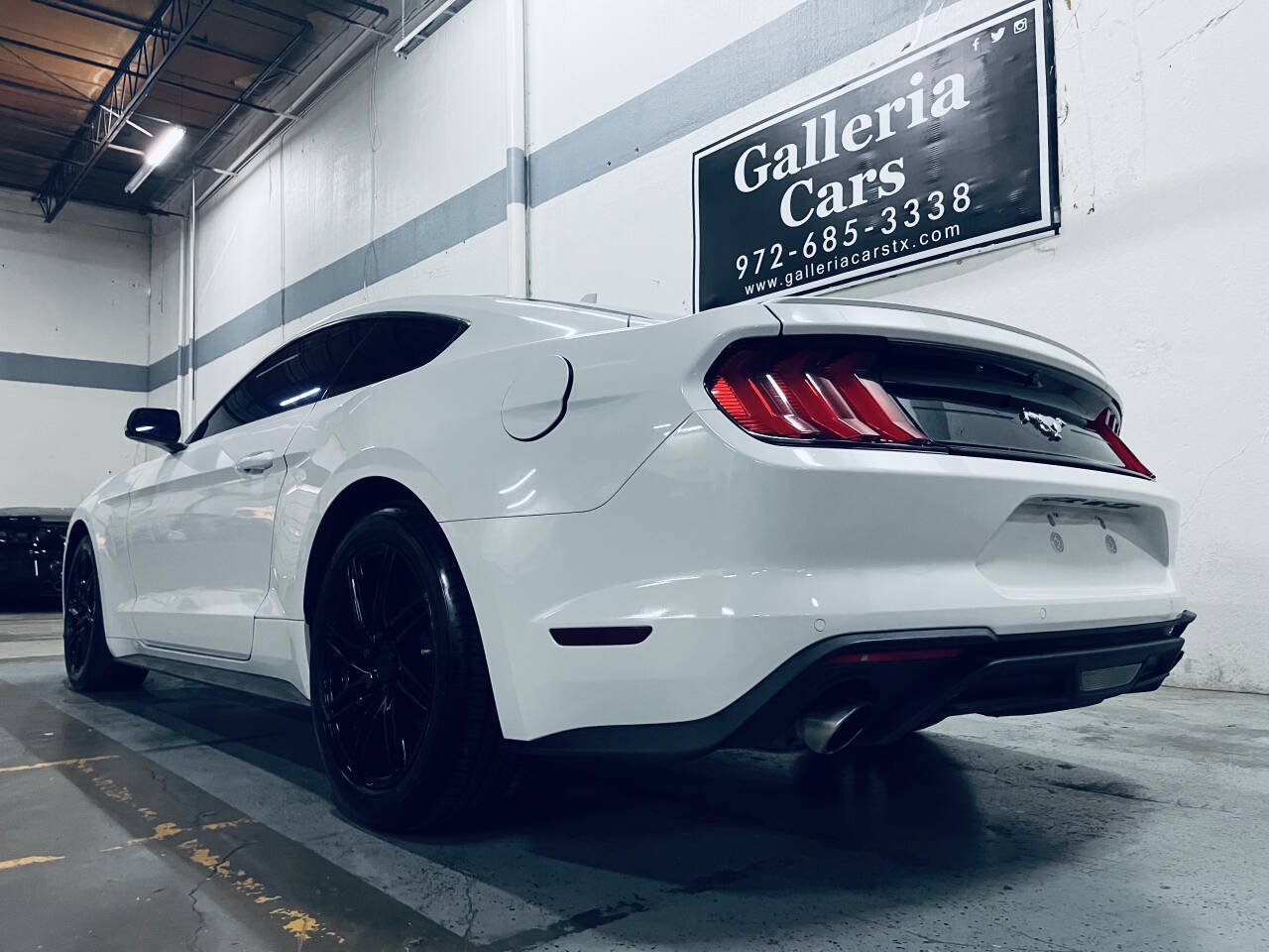 Used 2021 Ford Mustang Premium RWD image 8