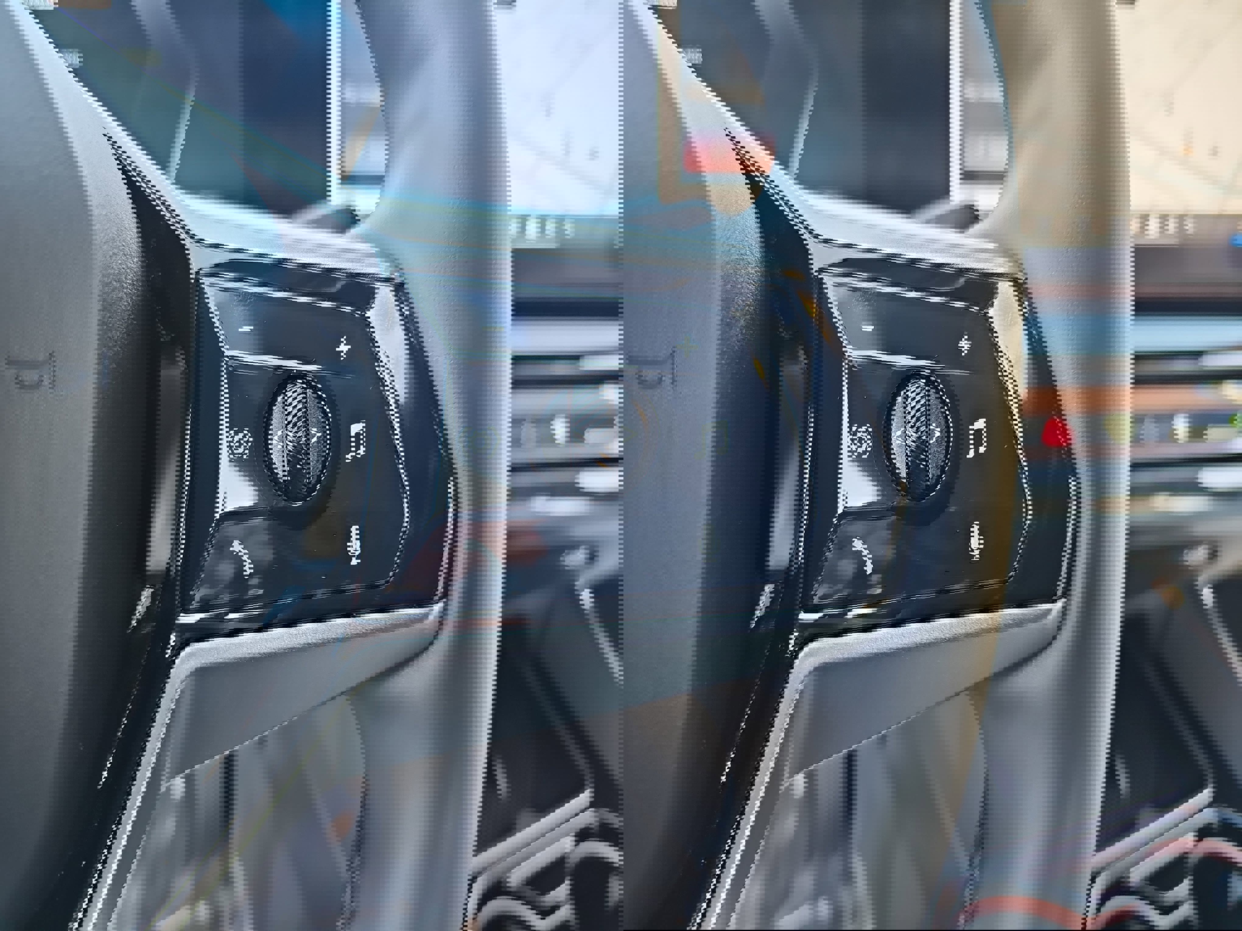 Used 2025 BMW i5 eDrive40i image 18