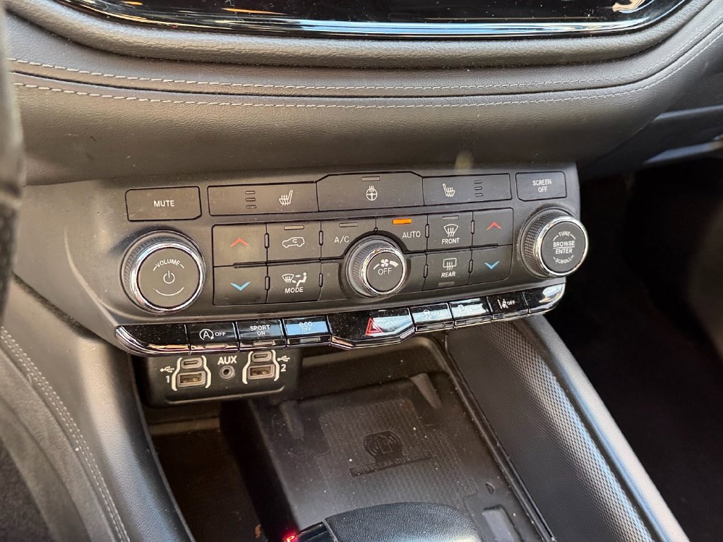 Used 2022 Dodge Durango GT RWD image 14