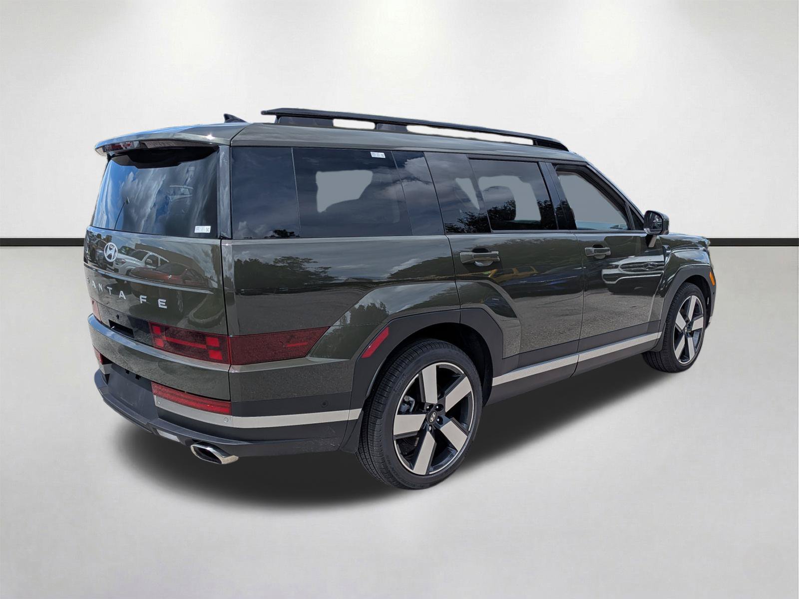 Used 2025 Hyundai Santa Fe Limited FWD image 4