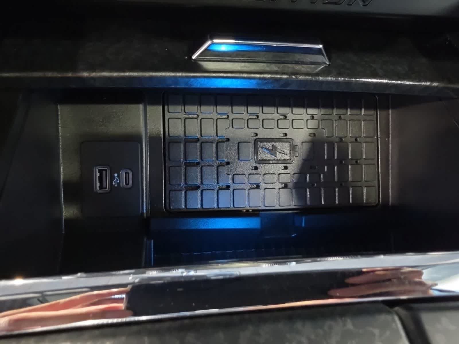 Used 2023 Ford Expedition Limited AWD/4WD image 24