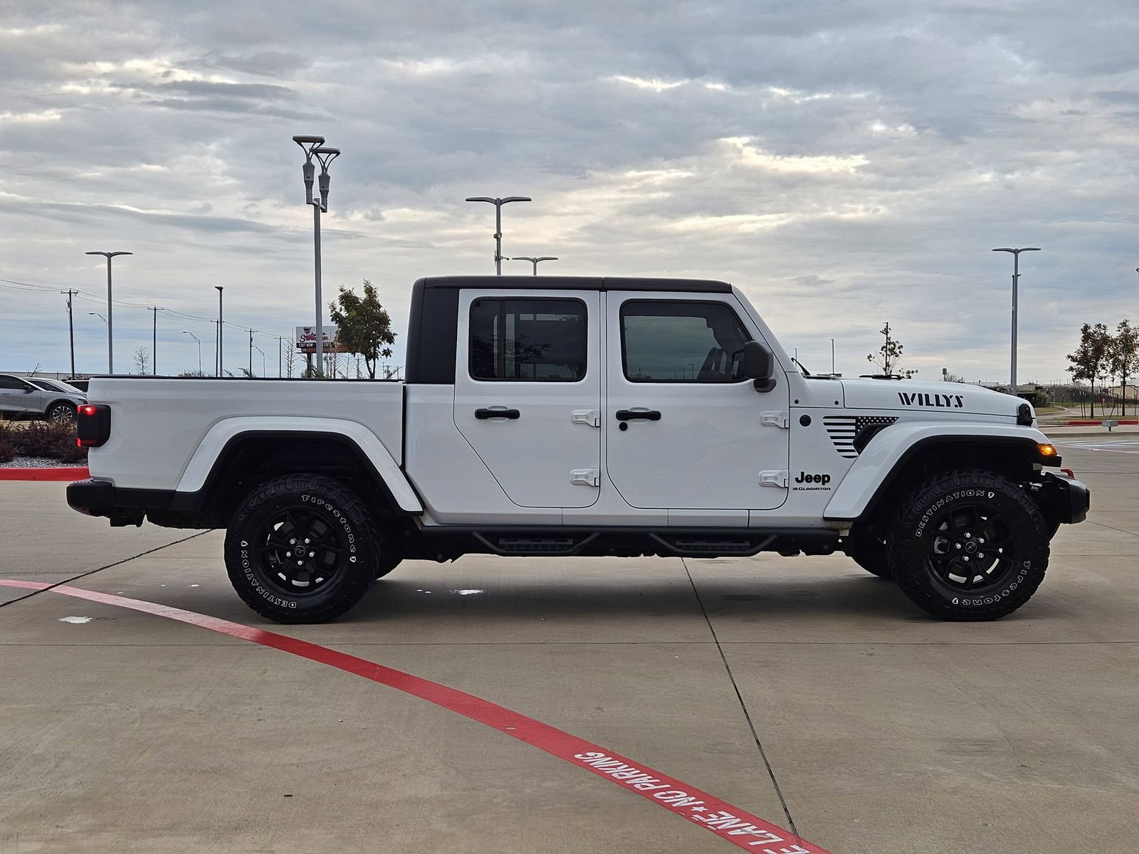 Used 2024 Jeep Gladiator Sport image 8