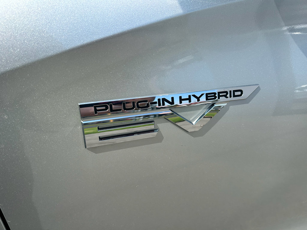 New 2025 Mitsubishi Outlander SE image 4