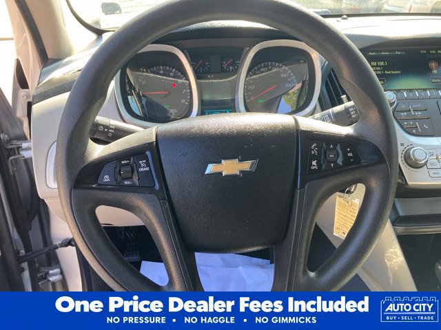 Used 2017 Chevrolet Equinox LS FWD image 19