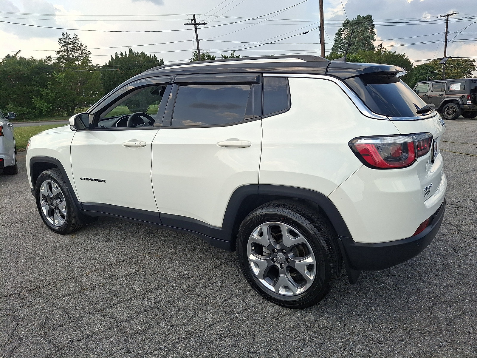 Used 2018 Jeep Compass Limited w/ Navigation Group AWD/4WD image 4