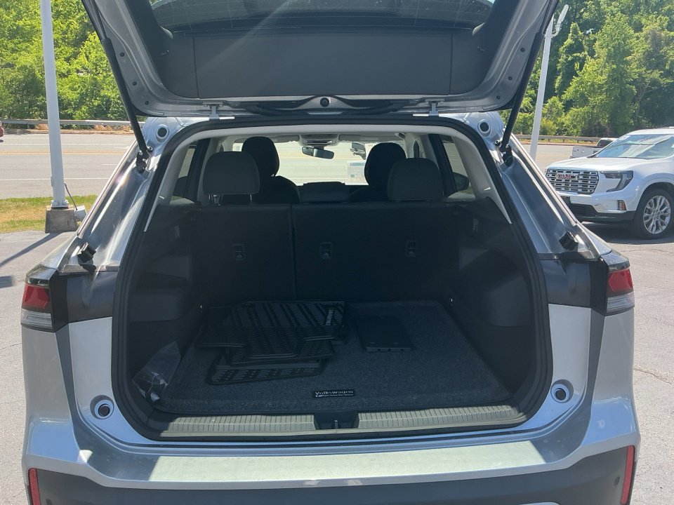 New 2026 Volkswagen Tiguan S FWD image 15