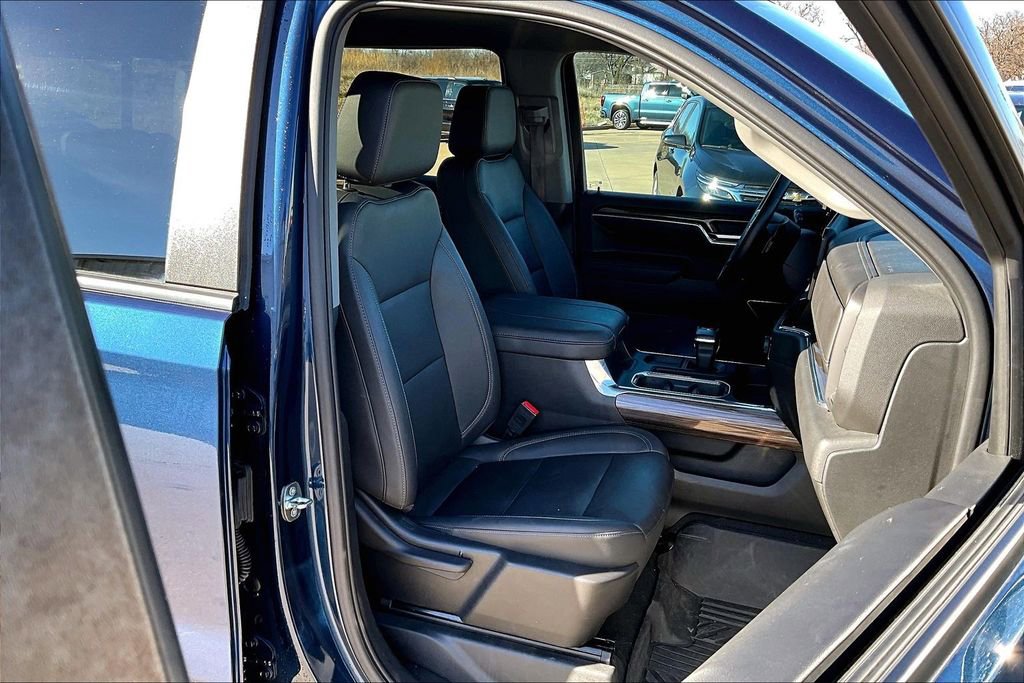 Used 2023 Chevrolet Silverado 1500 RST image 10