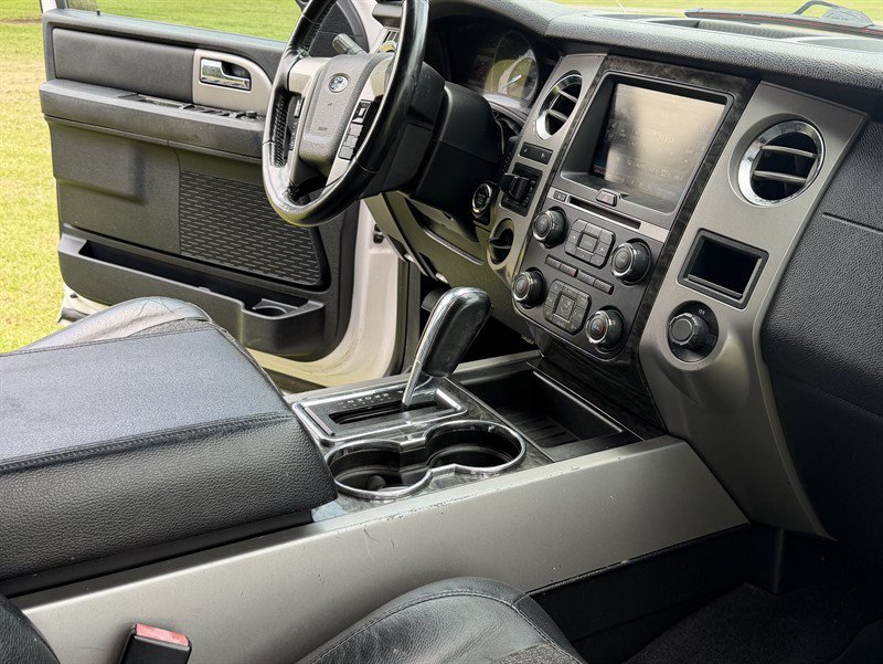 Used 2015 Ford Expedition EL Limited w/ Equipment Group 301A RWD image 14