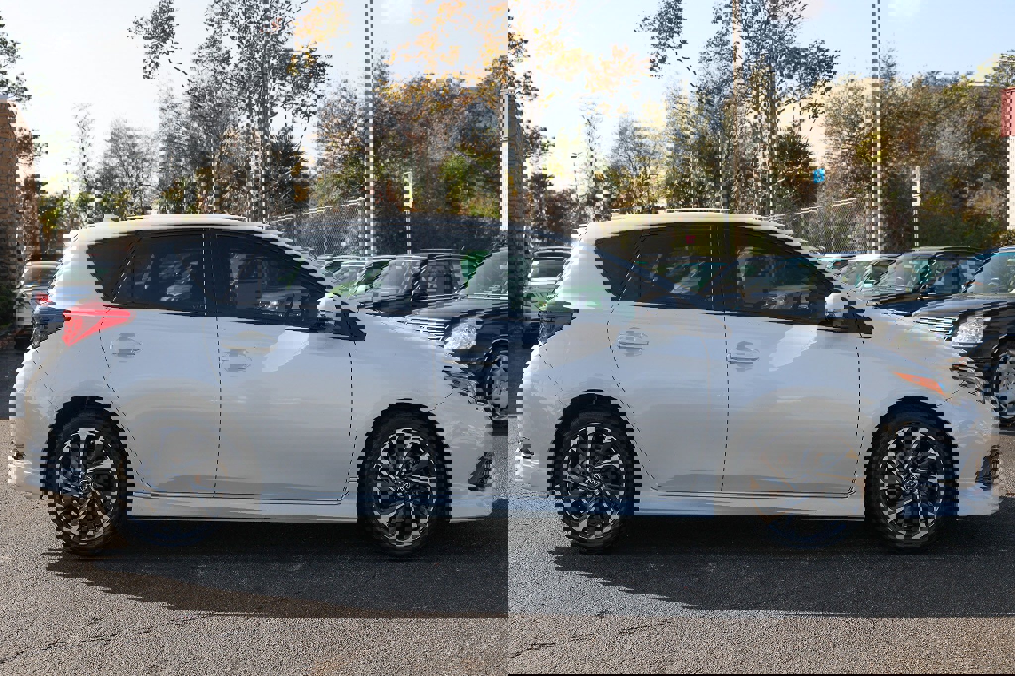 Used 2017 Toyota Corolla iM image 18
