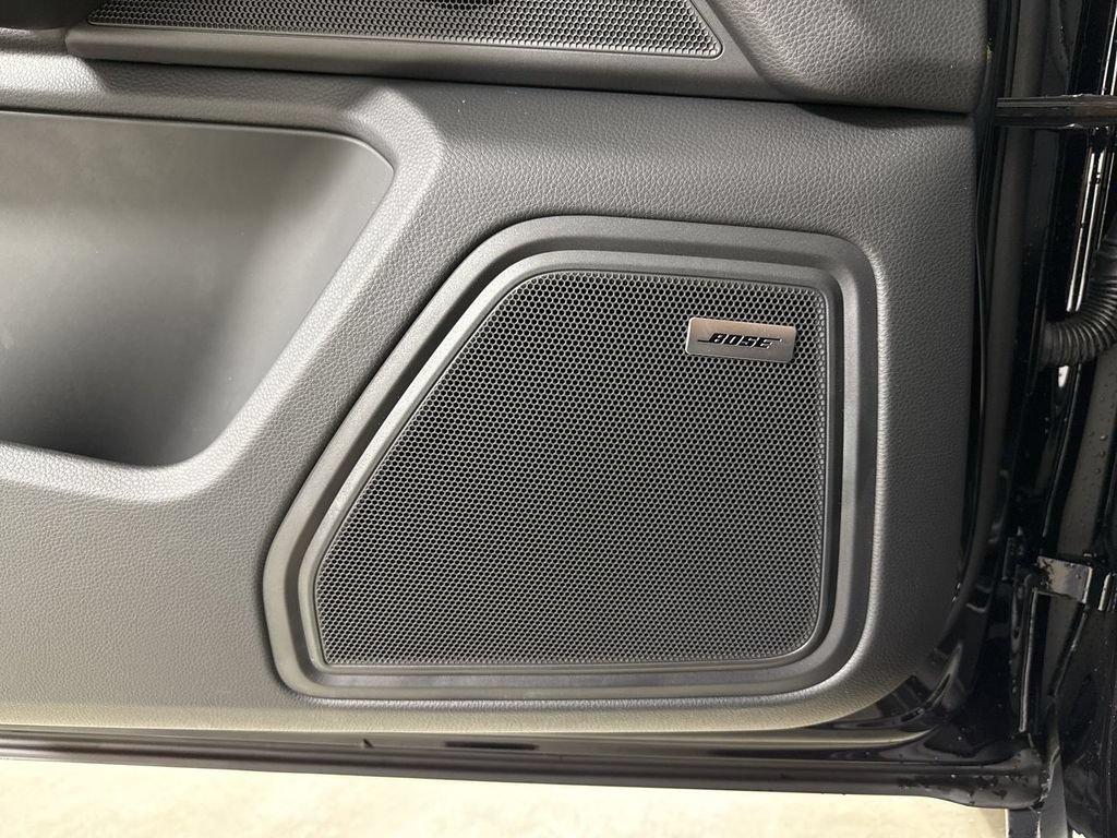 New 2026 Porsche Macan AWD/4WD image 35