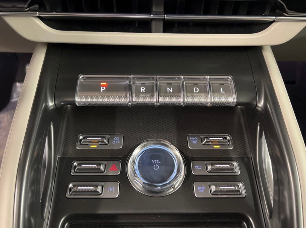 Used 2026 Lincoln Nautilus Premier image 14