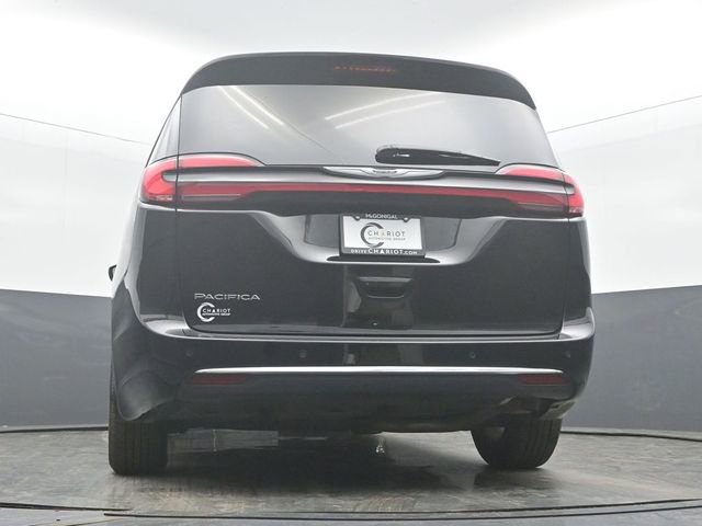 Used 2025 Chrysler Pacifica Select FWD image 50