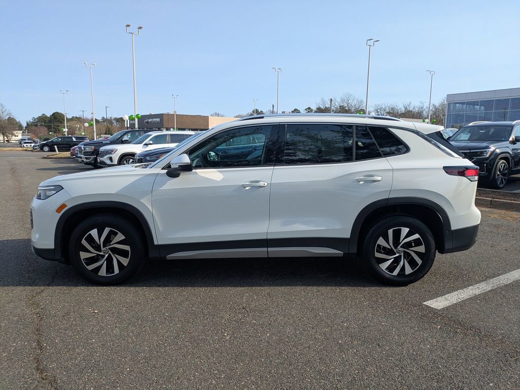 Certified 2025 Volkswagen Tiguan S image 7