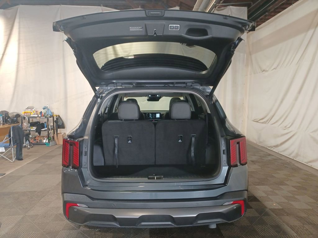 Used 2024 Kia Sorento SX image 21
