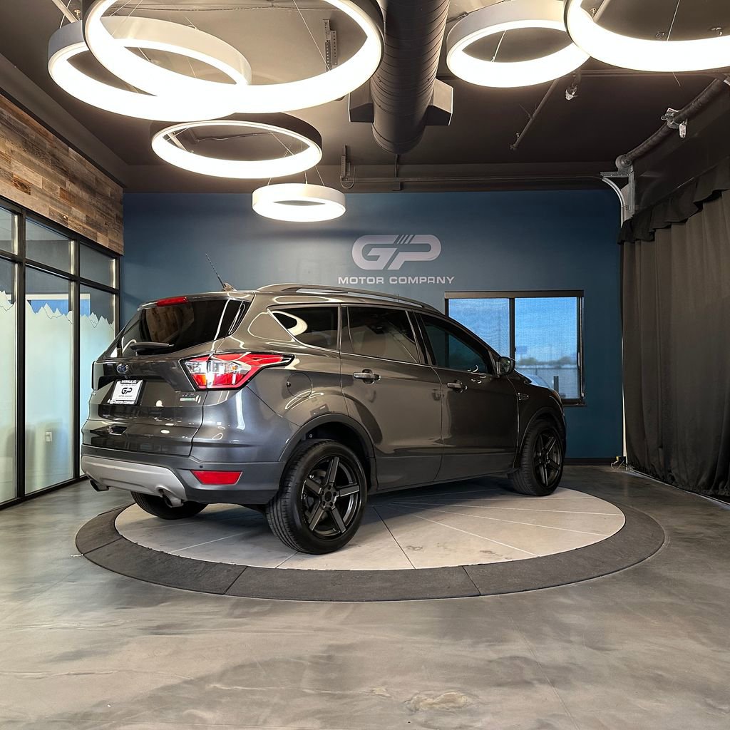 Used 2018 Ford Escape SEL image 3