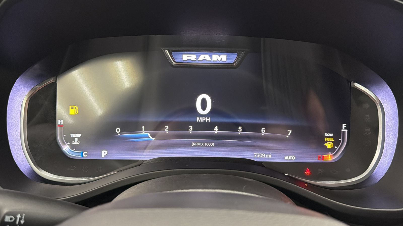 Used 2025 RAM 1500 Big Horn AWD/4WD image 31