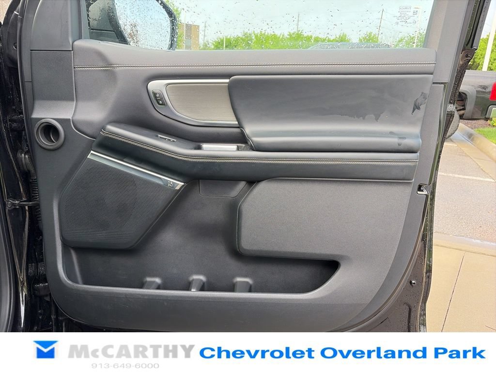 Used 2025 Ford Expedition Platinum AWD/4WD image 36