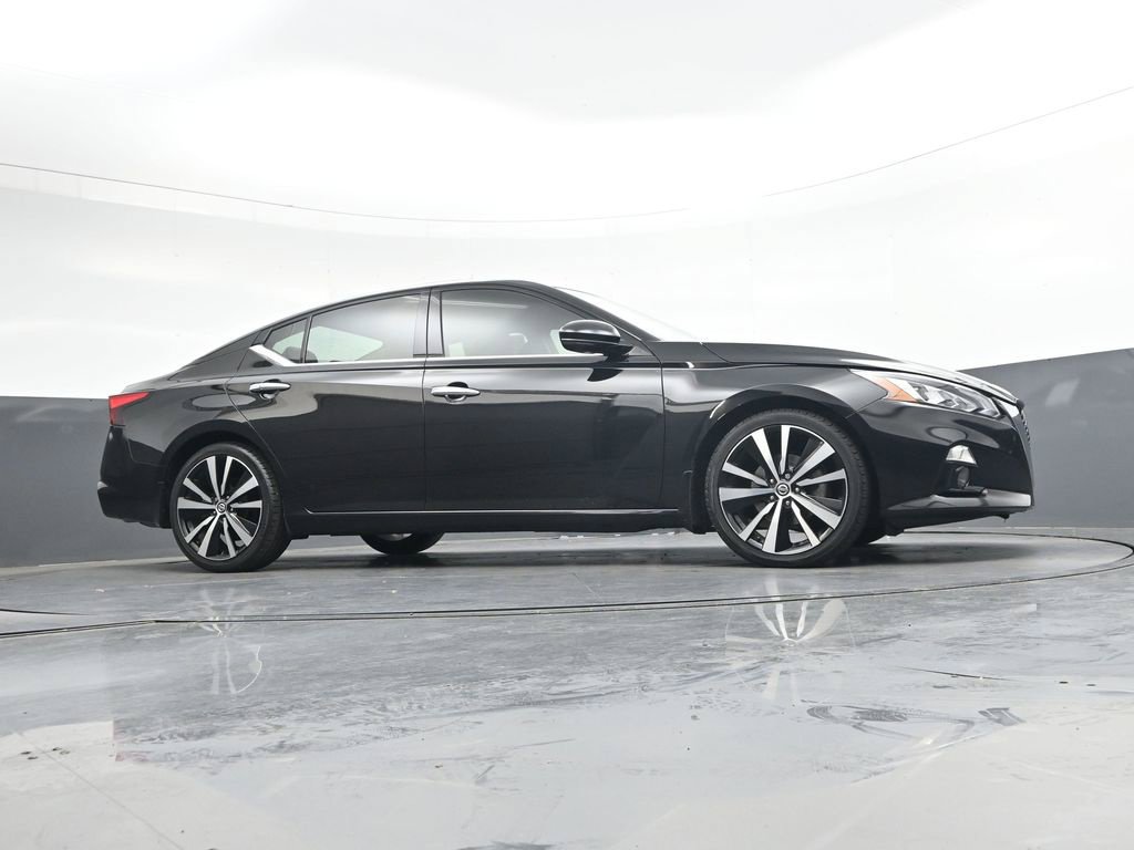Used 2019 Nissan Altima 2.5 Platinum FWD image 37