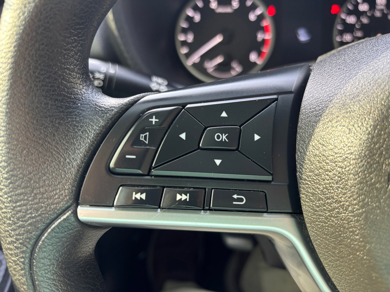 Used 2023 Nissan Sentra S image 13