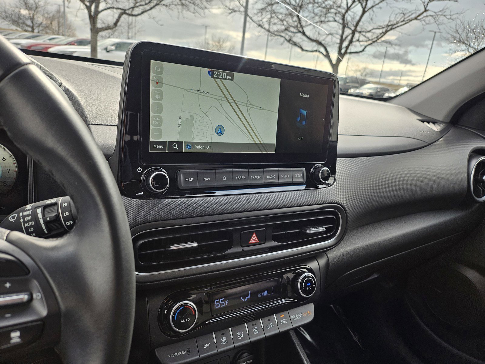 Used 2022 Hyundai Kona Limited w/ Cargo Package image 13