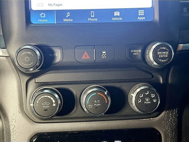 Used 2022 RAM 2500 Big Horn AWD/4WD image 16