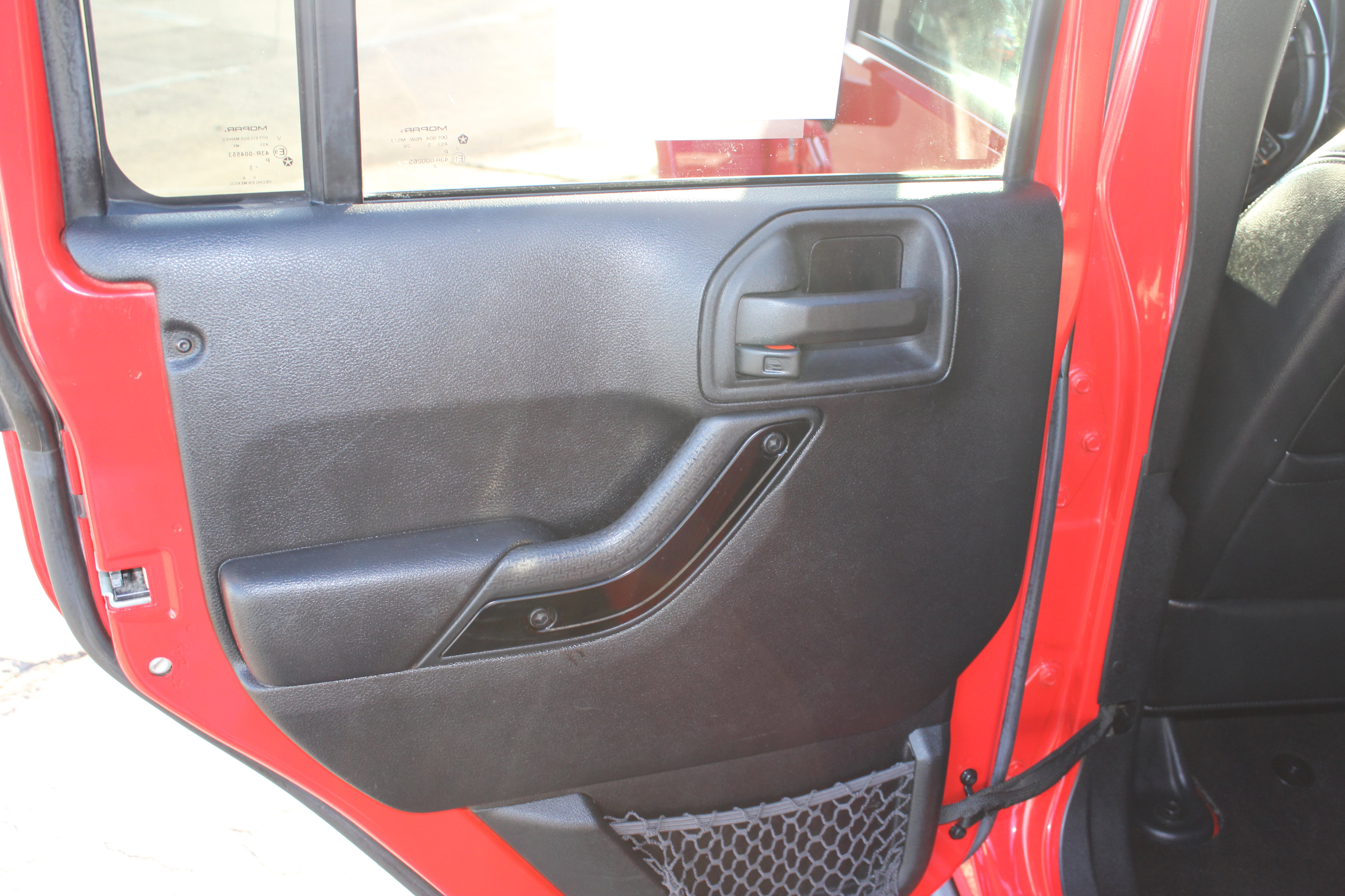 Used 2015 Jeep Wrangler Altitude image 14