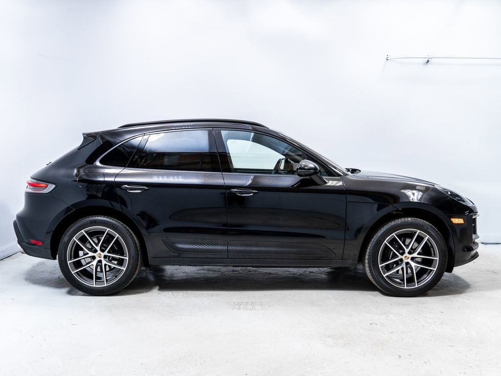 Used 2025 Porsche Macan image 8