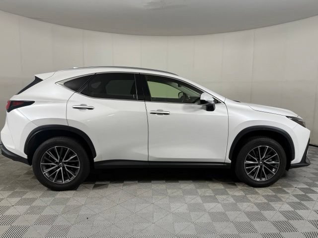 Used 2023 Lexus NX 250 FWD w/ Towing Package (2000 Lbs) image 9