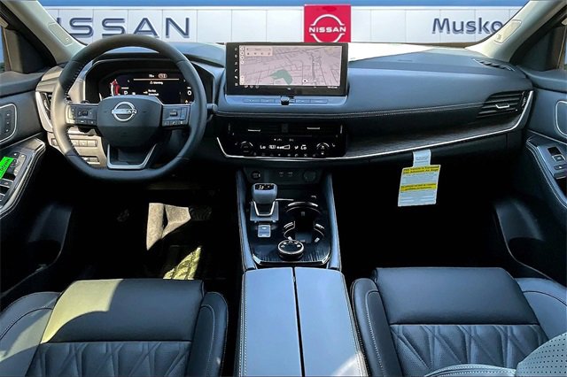 New 2026 Nissan Rogue Platinum image 5