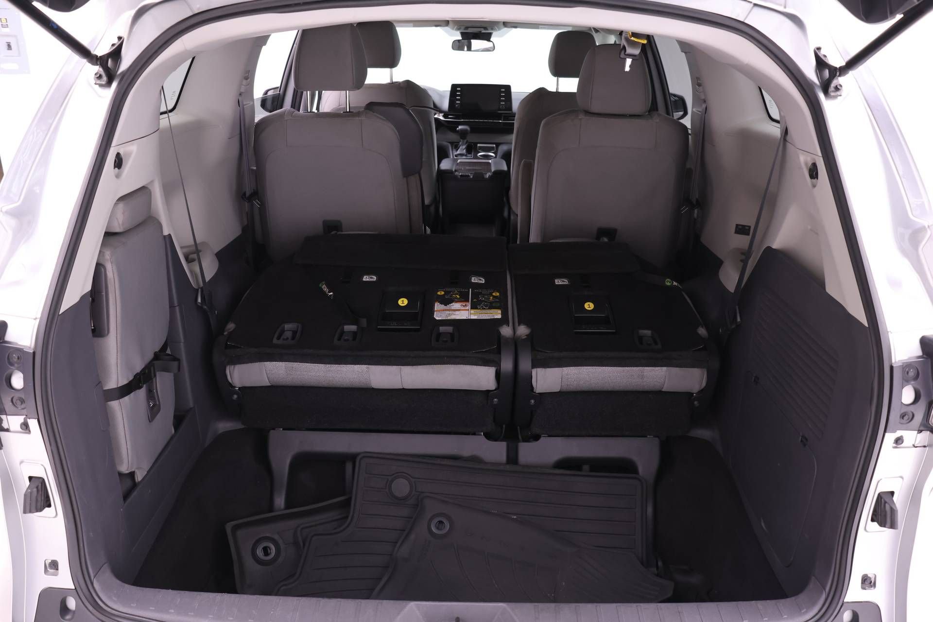 Used 2021 Toyota Sienna LE image 13