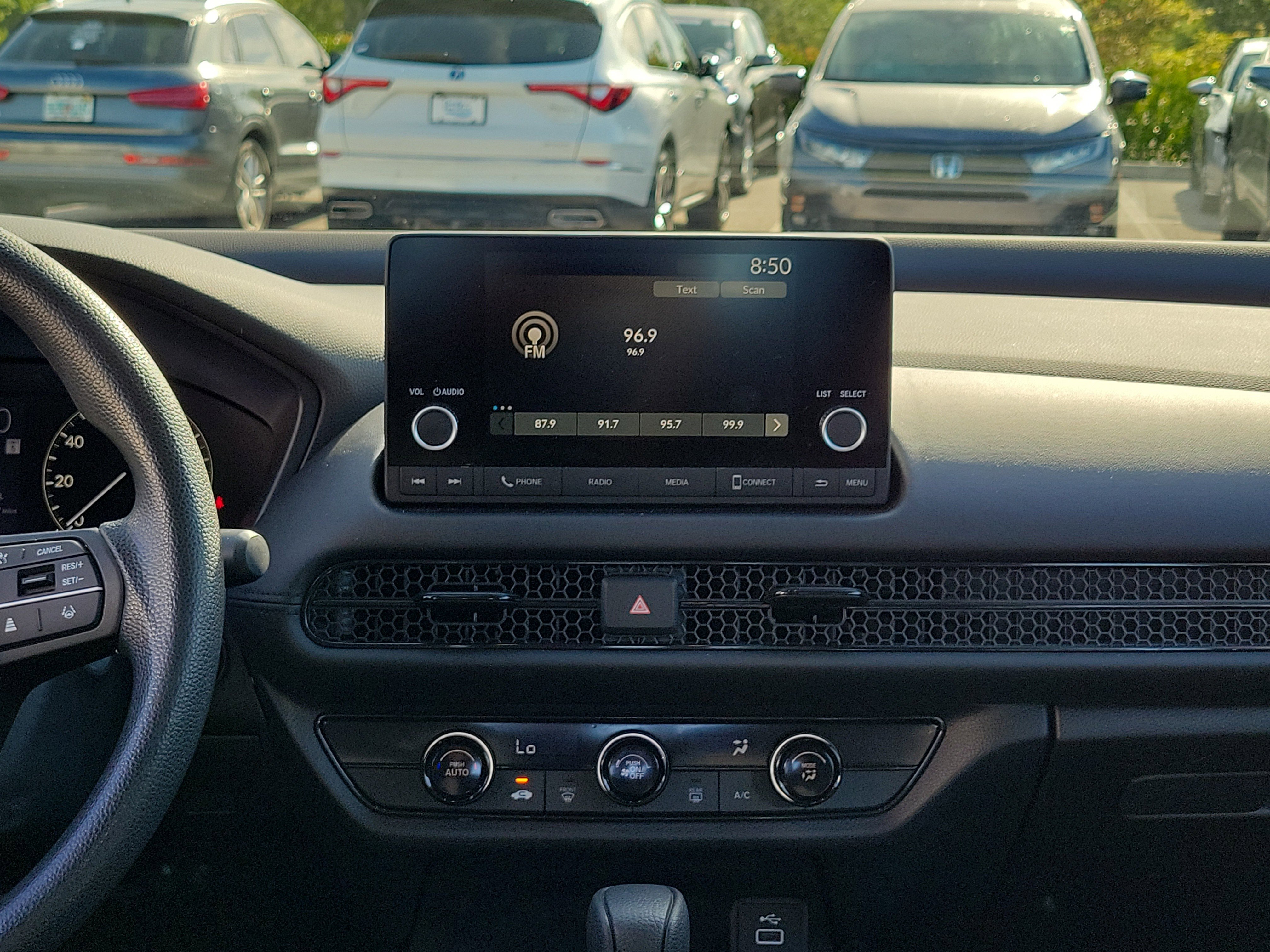 Used 2024 Honda HR-V LX image 18