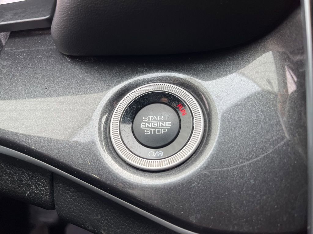 Used 2022 Jeep Grand Cherokee L Laredo image 55