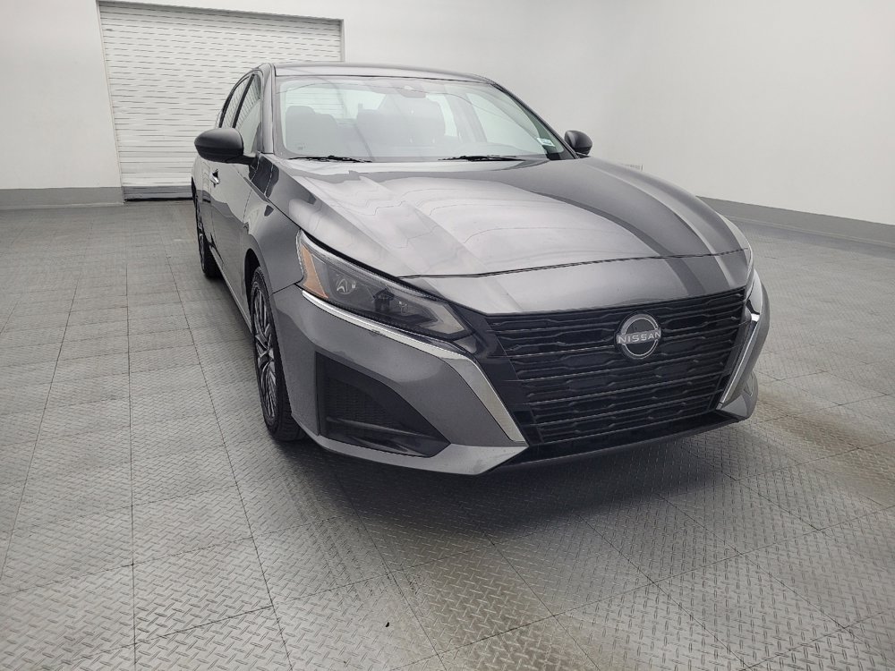 Used 2024 Nissan Altima 2.5 SV image 14