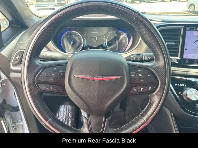 Used 2021 Chrysler Pacifica Limited w/ Uconnect Theater Family Group AWD/4WD image 16