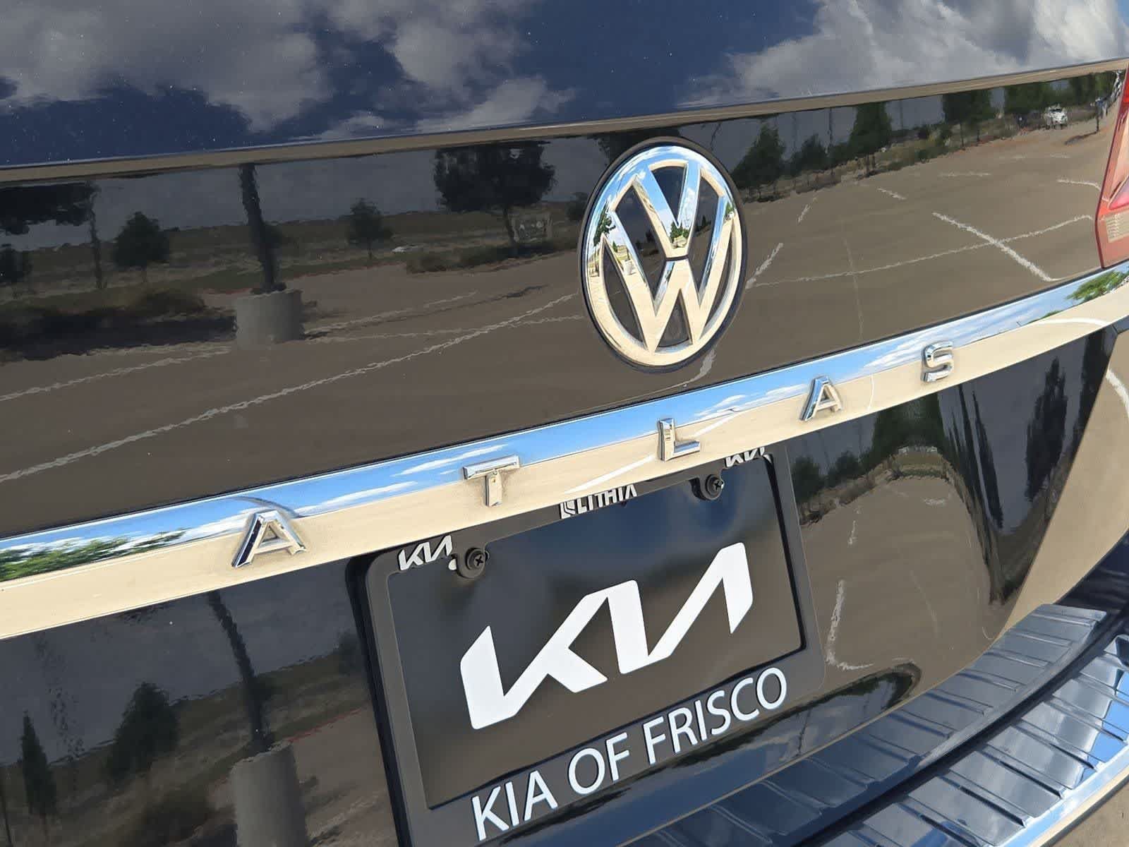 Used 2018 Volkswagen Atlas SEL FWD image 11