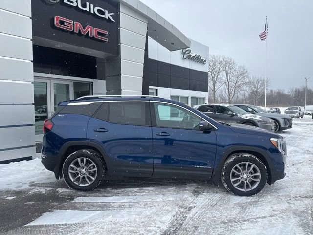 Certified 2022 GMC Terrain SLT w/ Infotainment Package II image 8