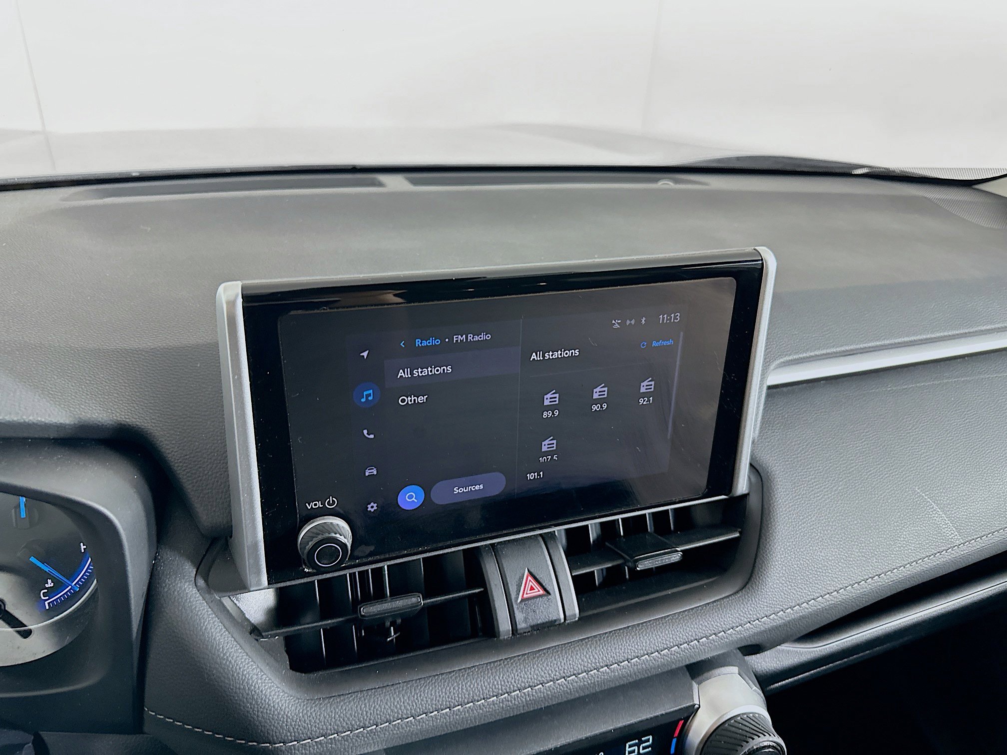 Used 2025 Toyota RAV4 XLE image 19